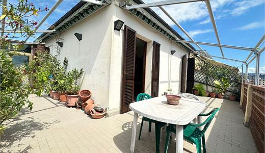 ATTICO LUMINOSO CON AMPIO TERRAZZO PANORAMICO